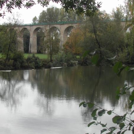  le Clain vue sur le viaduc